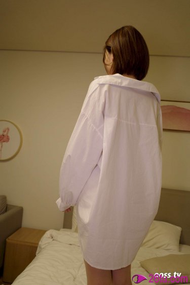甜美萌妹子女主播全露道具自慰大秀
