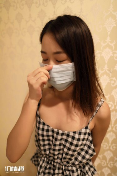 解开丰满老师的乳罩